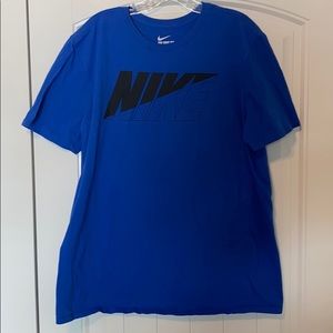 Nike tee